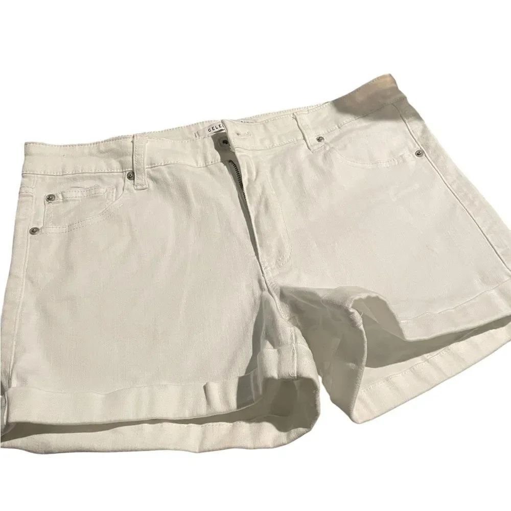 Celebrity pink size 8 White Jean Shorts like new see pics